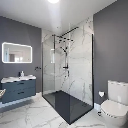 Modern * Dunboyne