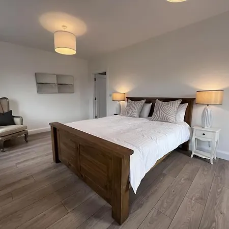 Modern * Dunboyne