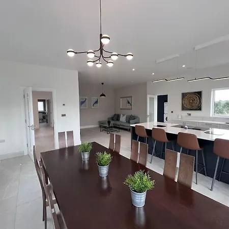 Modern * Dunboyne