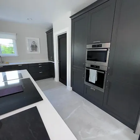 Modern Dunboyne